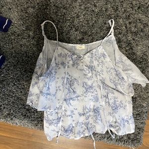 Short sleeve tie up in the front